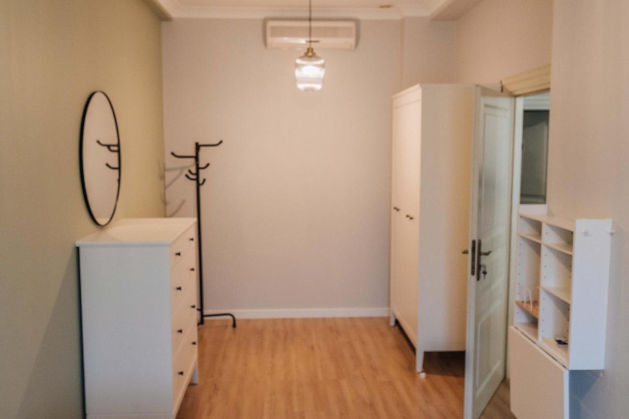 Optimal Apartment