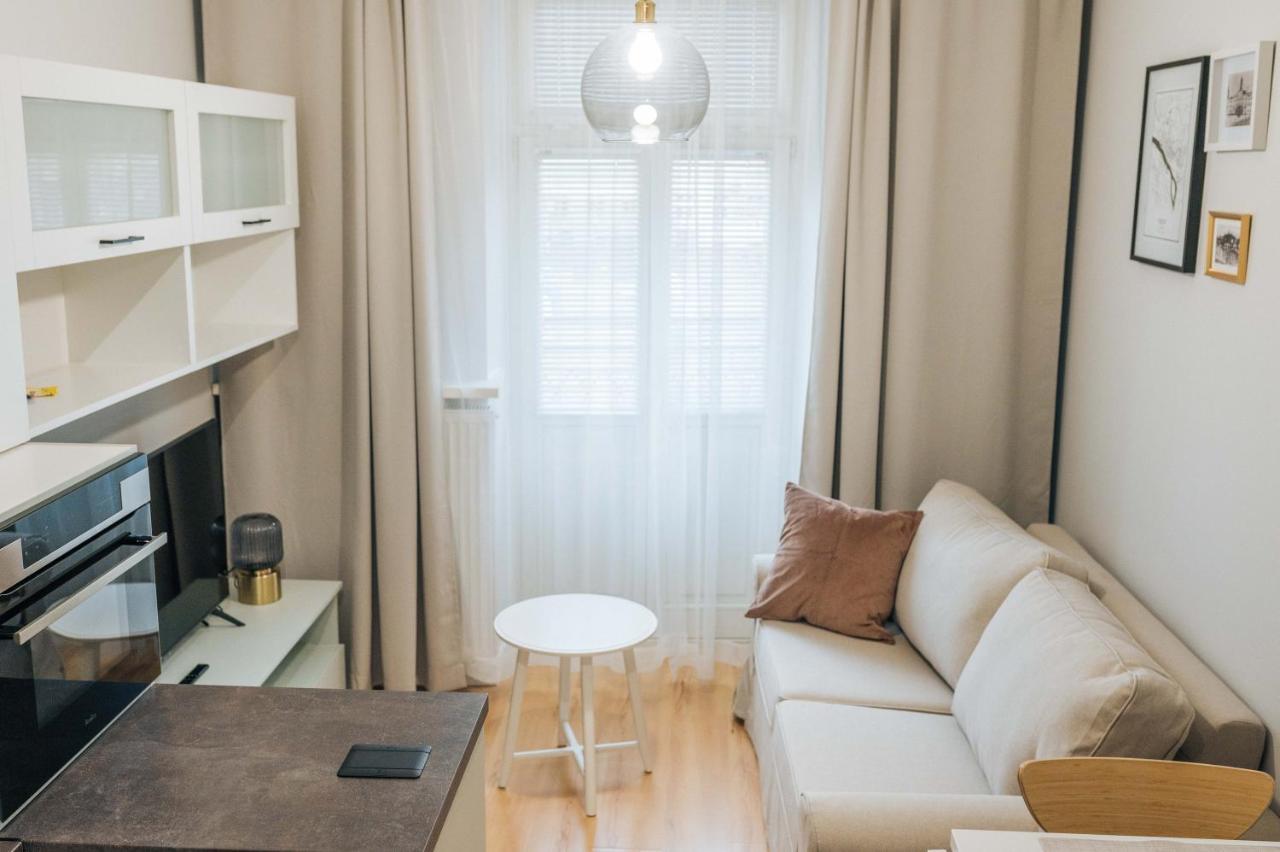 Optimal Apartment *