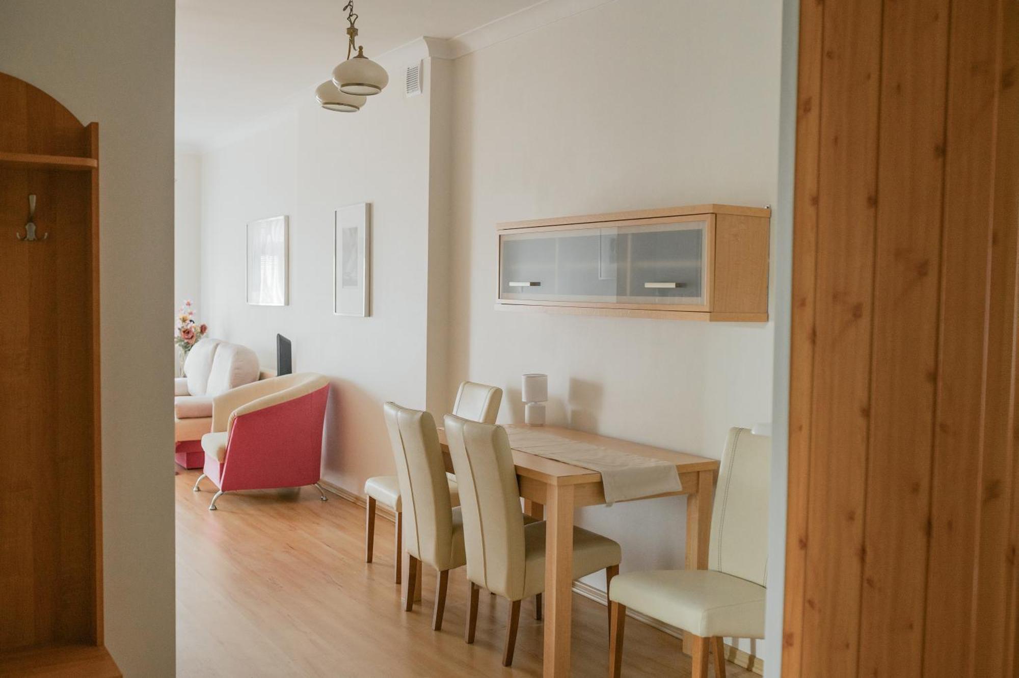 Optimal Apartment