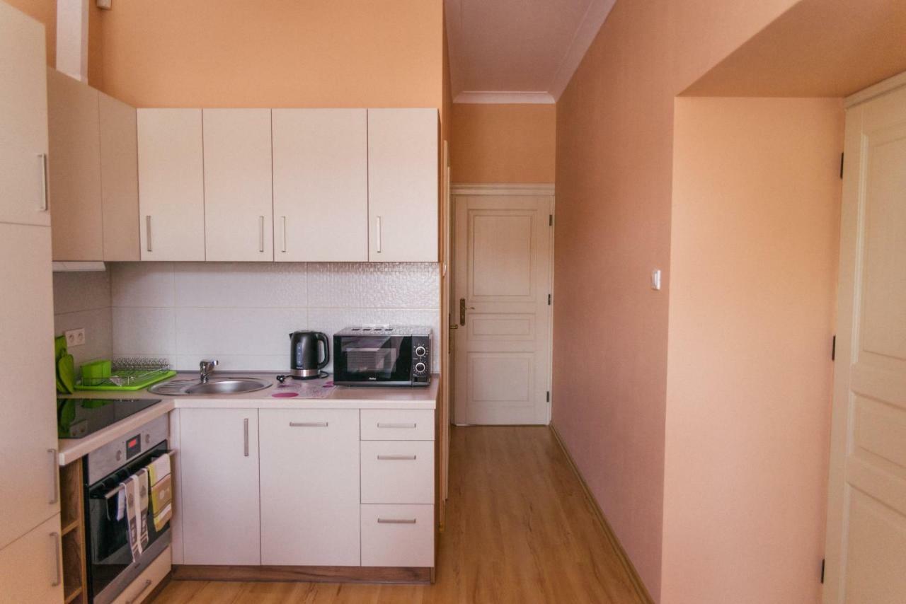 Optimal Apartment